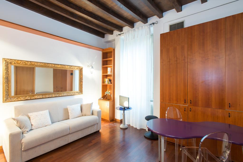 Carpoforo Apartment
