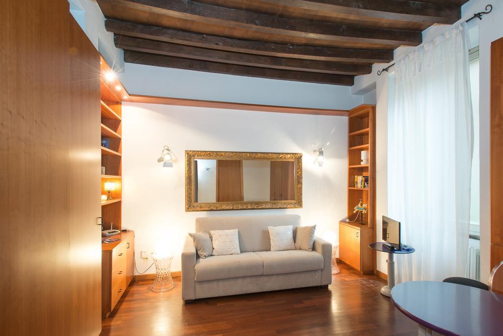 Carpoforo Apartment